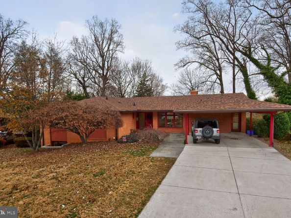 6104 Robinwood Road, Bethesda MD 20817