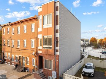 711 W Montgomery Avenue