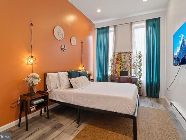 1913 W Diamond Street, Philadelphia PA 19121