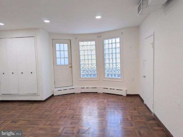 1545 W Passyunk Avenue, Philadelphia PA 19145