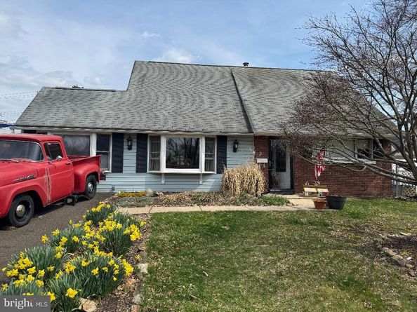 46 Trail Road, Levittown PA 19056