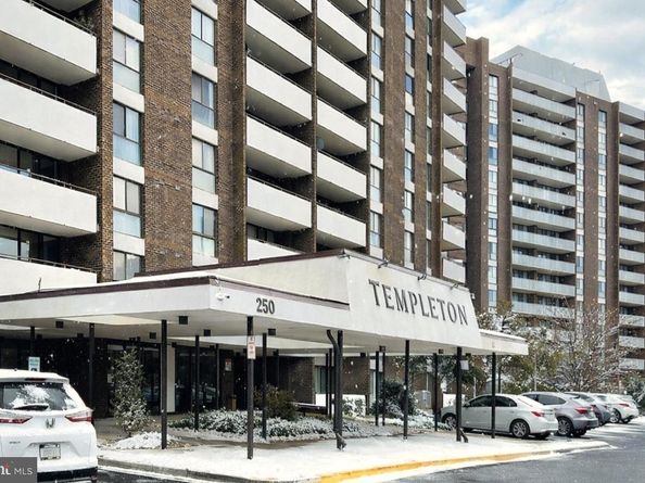 250 S Reynolds Street 502, Alexandria VA 22304