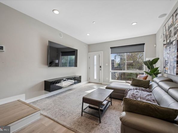 2242 N Reese Street, Philadelphia PA 19133