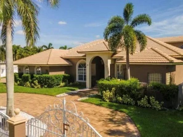 423 NE 3rd Street, Pompano Beach FL 33060