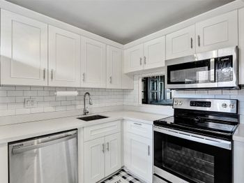 3050 Holiday Springs Blvd