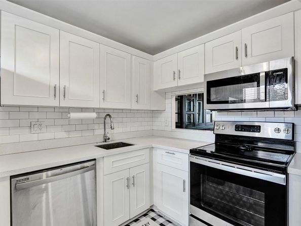 3050 Holiday Springs Blvd 210, Margate FL 33063