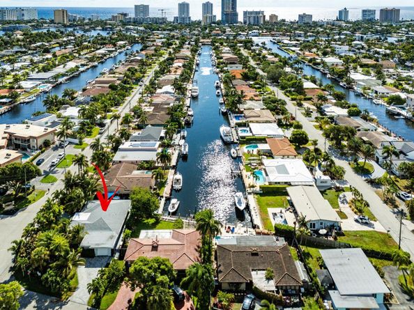 2200 SE 9th Street, Pompano Beach FL 33062