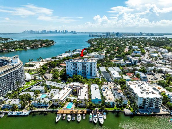 6900 Bay Drive 11i, Miami Beach FL 33141