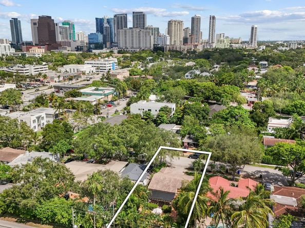 712 SE 11th Court, Fort Lauderdale FL 33316