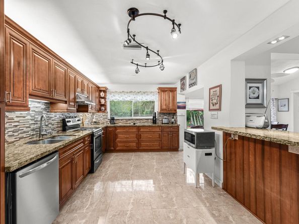 6989 Quince Lane, Lake Worth FL 33467