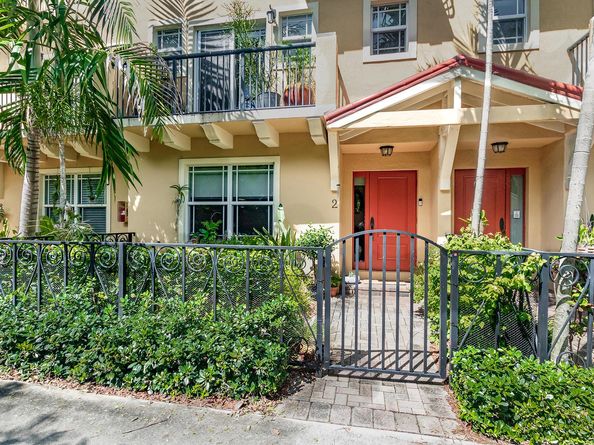 218 S Federal Highway 2, Lake Worth Beach FL 33460