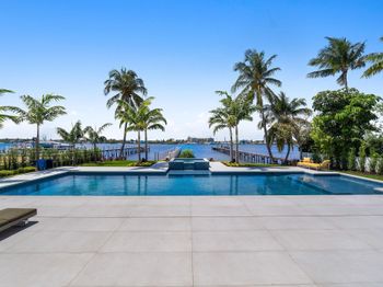 807 N Atlantic Drive