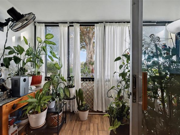 9520 S Hollybrook Lake Dr 103, Pembroke Pines FL 33025