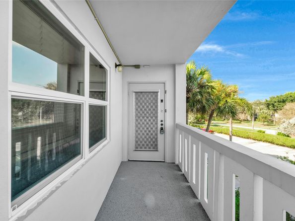 3001 Portofino Isle m3, Coconut Creek FL 33066