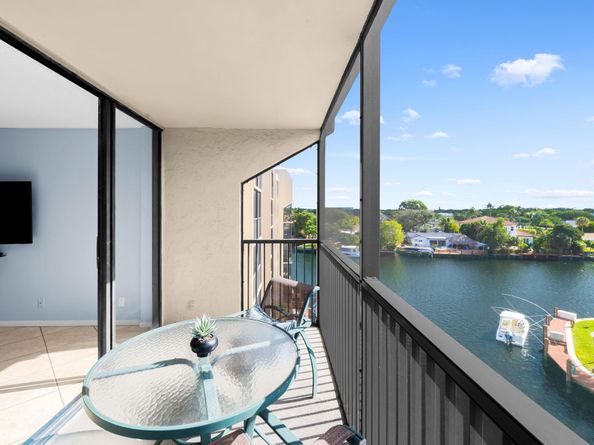 15 Royal Palm Way 505, Boca Raton FL 33432
