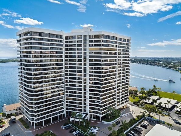 100 Lakeshore Drive 252, North Palm Beach FL 33408