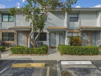 9853 Riverside Drive