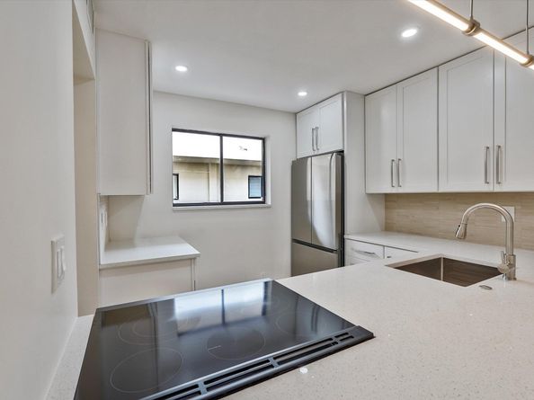 5220 Las Verdes Circle 321, Delray Beach FL 33484