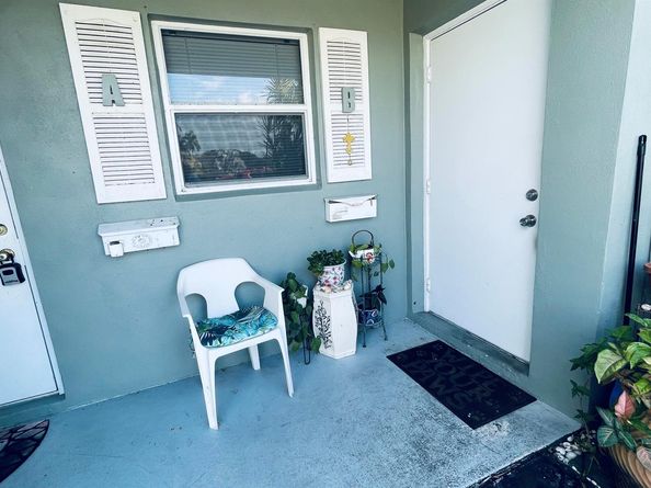 910 South Drive B, Delray Beach FL 33445