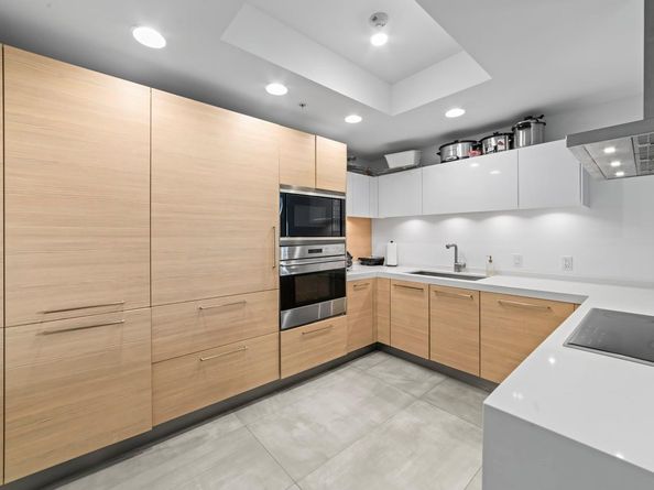 17111 Biscayne Blvd 503, Aventura FL 33160