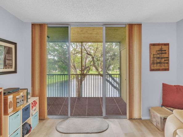 3361 NW 47th Terrace 231, Lauderdale Lakes FL 33319