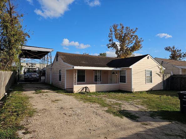 3135 Golfcrest Boulevard, Houston TX 77087