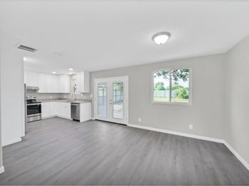 714 Ivy Hollow Street