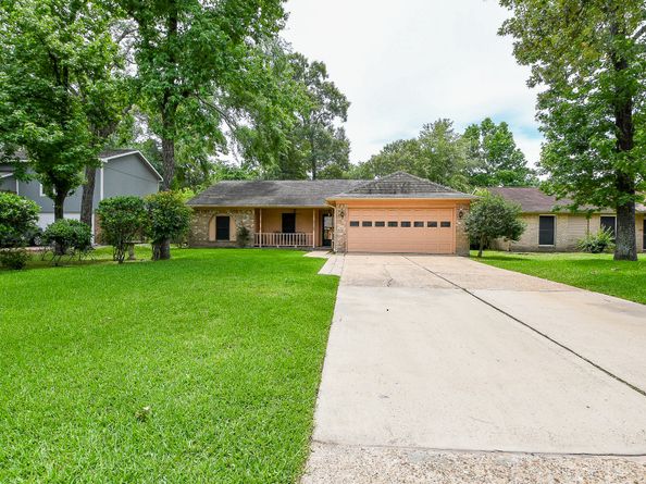 3306 Sycamore Springs Drive, Houston TX 77339