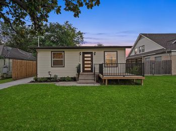 1404 Des Jardines Street