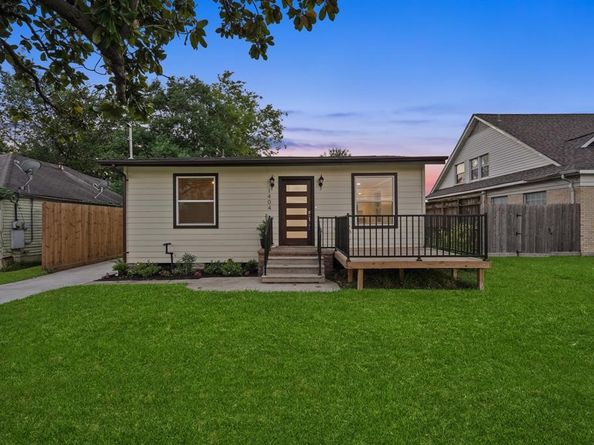 1404 Des Jardines Street, Houston TX 77023