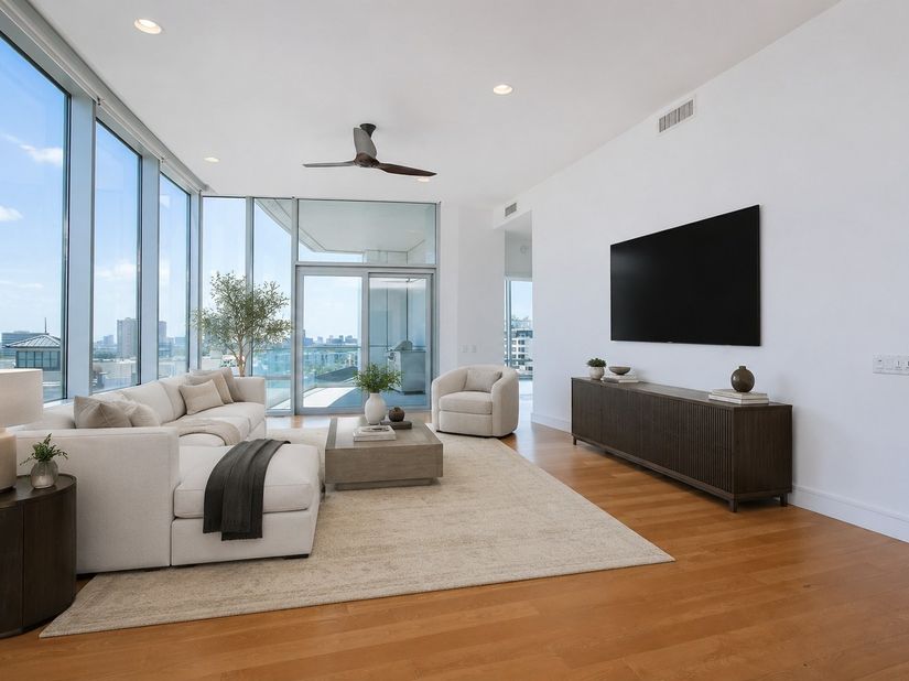 2727 Kirby Drive 10B, Houston TX 77098