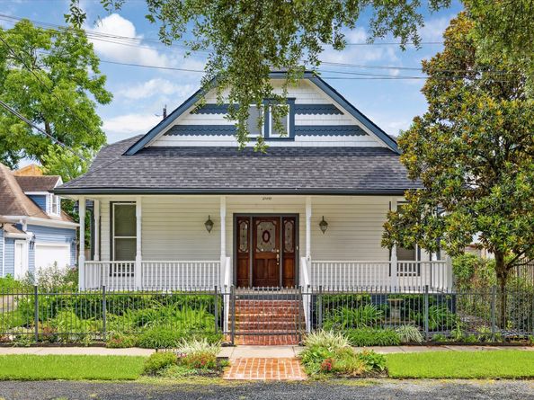 208 E 12th Street, Houston TX 77008