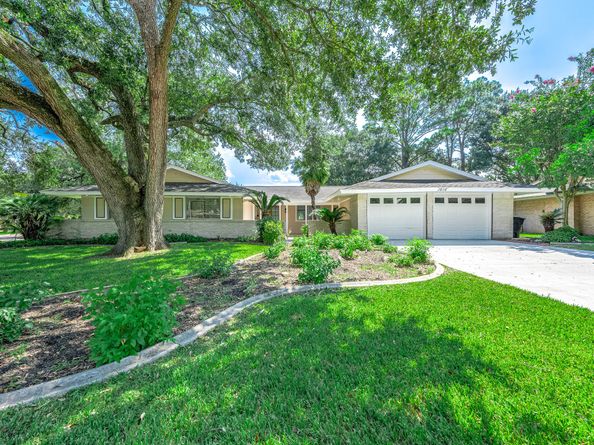 1616 Redway Lane, Houston TX 77062