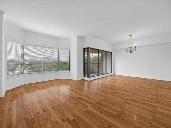 2001 Holcombe Boulevard 403, Houston TX 77030