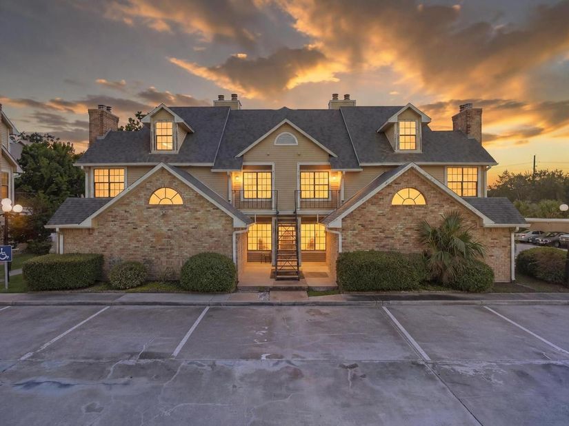 2300 Old Spanish Trail 1112, Houston TX 77054