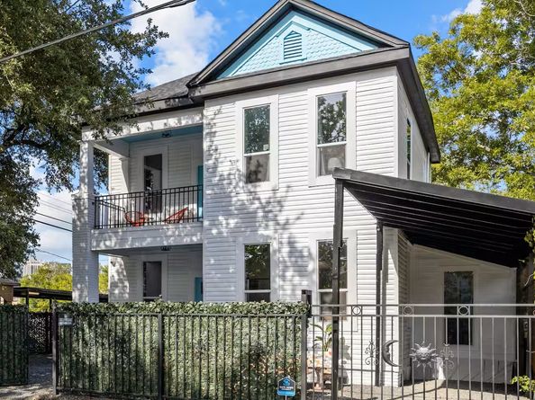1015 Brooks Street, Houston TX 77009