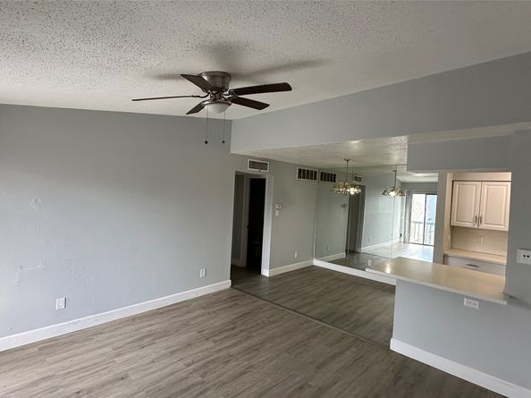 9550 Deering Drive 208, Houston TX 77036