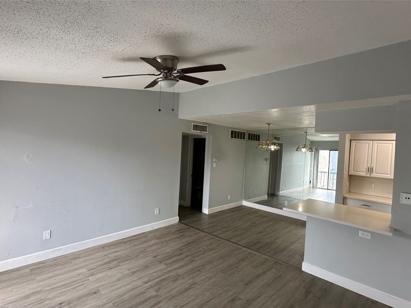 9550 Deering Drive 208, Houston TX 77036
