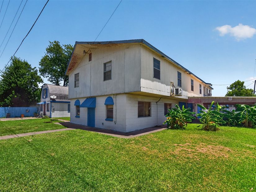1211 Beacon Street 10, Houston TX 77015