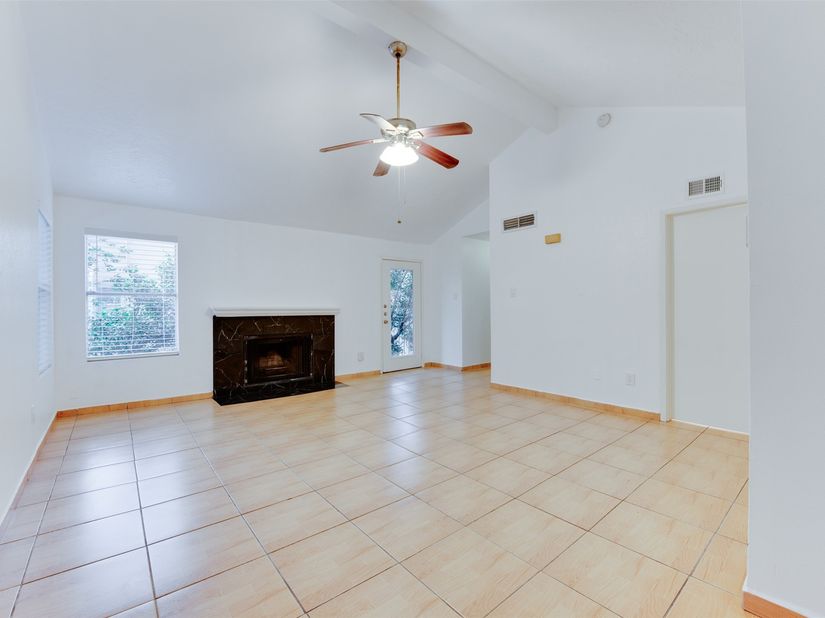 2021 Spenwick Drive 724, Houston TX 77055