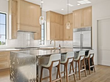 4707 Sunset Circle