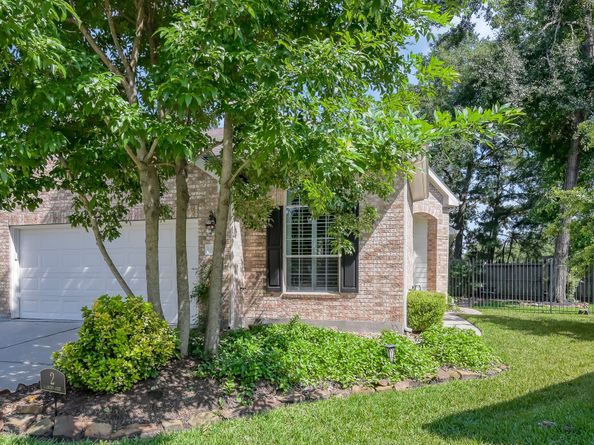 2 Gleneden Court, Conroe TX 77384