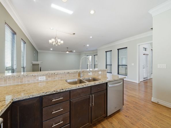 5525 Kiam Street C, Houston TX 77007