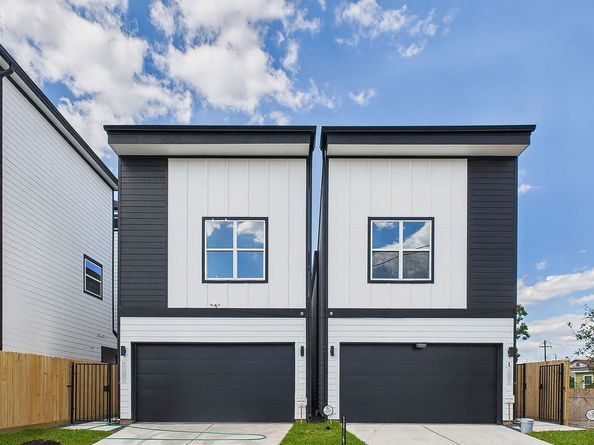 1103 Amundsen, Houston TX 77009