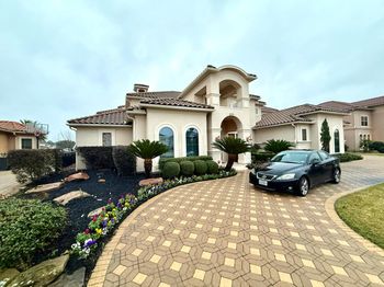 2111 DIAMOND SPRING Drive