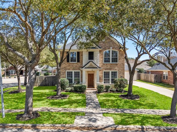 9526 Wakefield Village Drive, Houston TX 77095