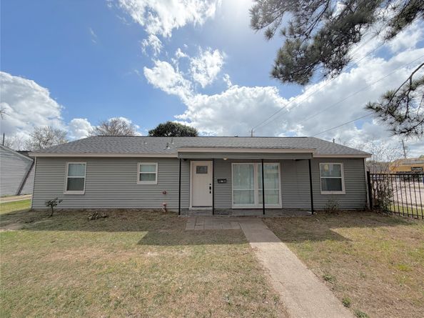 1735 W 43rd Street, Houston TX 77018