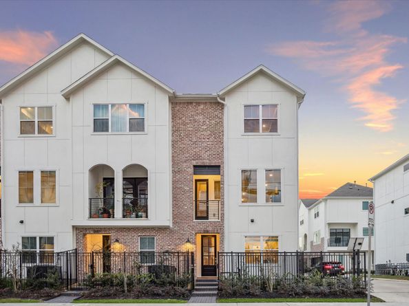 6338 Paddington Bend Drive, Houston TX 77008
