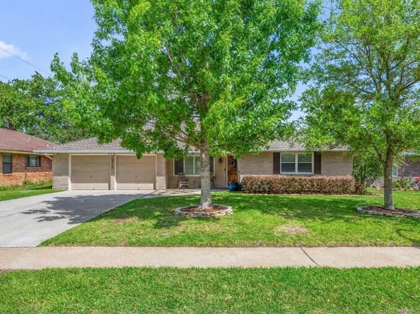 6546 Lindyann Lane, Houston TX 77008