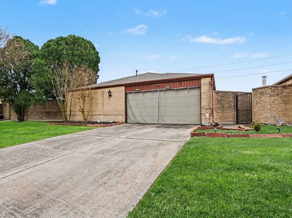 12151 Swords Creek Road, Houston TX 77067